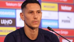 SRBIJA PREDSTAVILA NOVU "DESETKU" Poznato ko je preuzeo broj od Dušana Tadića u reprezentaciji