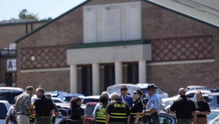 "ČUO SE JEDAN ZA DRUGIM" Devojčica koja je sedela kraj dečaka ubice opisala šta je radio pre nego što je počeo da ubija po školi