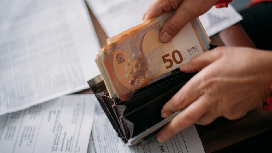 JEDAN OD NAJTRAŽENIJIH POSLOVA U SRBIJI Plata ide i do 2.000 evra, u inostranstvu plaćaju i više