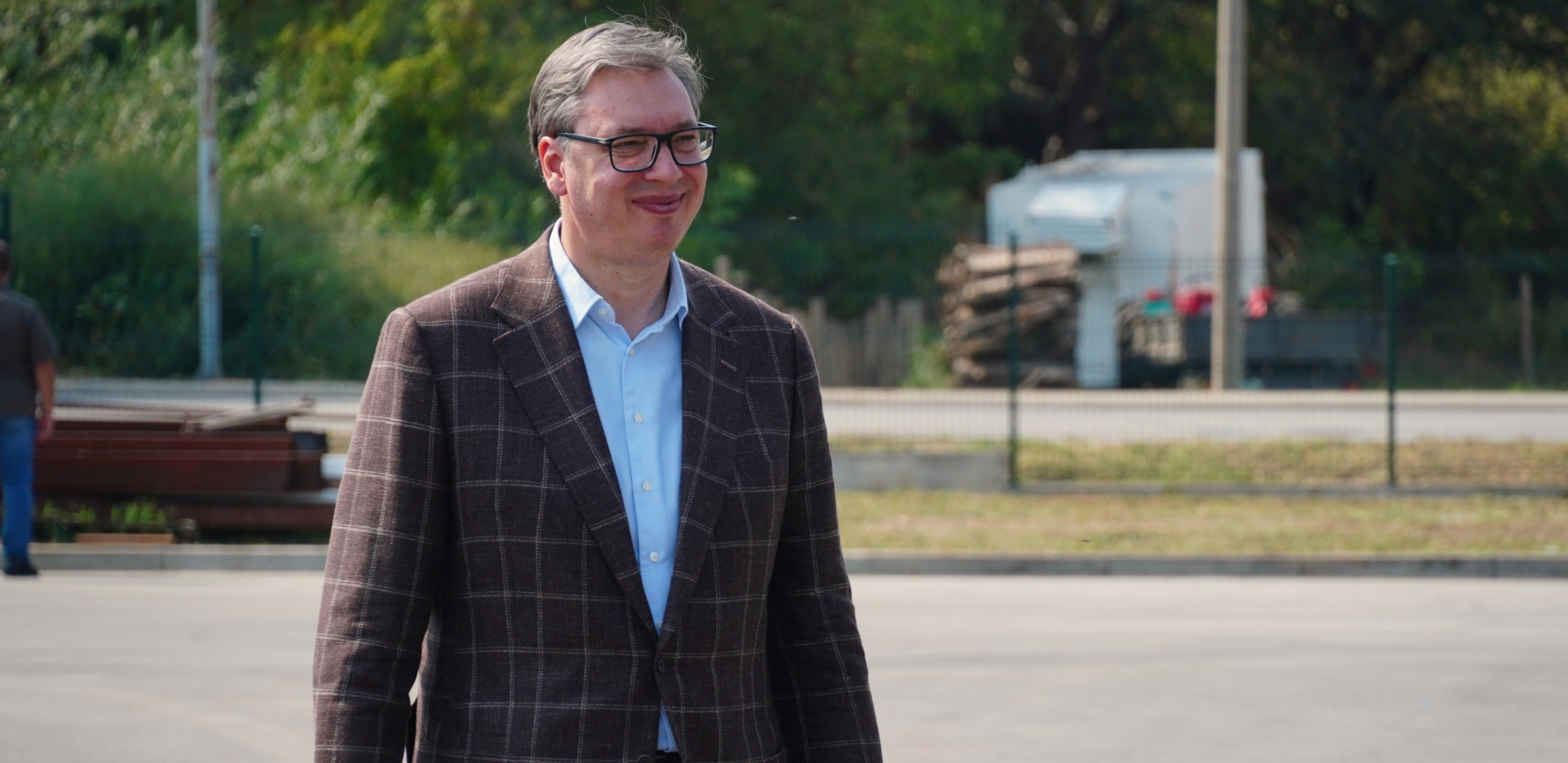 NEMA PLATE ISPOD 2.000 EVRA ALI NIKO NEĆE DA RADI Vučić: Došla su druga vremena, država će dati novac ali očekujemo REZULTATE