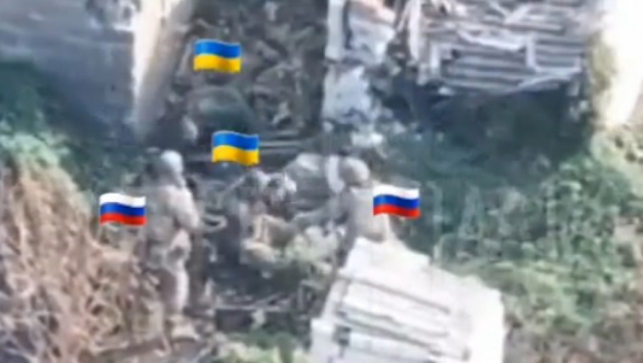 UKRAJINSKI ZAROBLJENIK PROBAO DA OTME PUŠKU RUSKOM VOJNIKU Usledile su uznemirujuće scene (VIDEO)