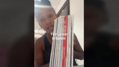 "NIJE VAM OVO AMERIKA, OVDE SE UČI" Amerikanka šokirana brojem knjiga za prvi razred u Srbiji (VIDEO)