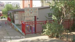 OKO 80 DECE DNEVNO BORAVI U SVRATIŠTU Desetogodišnji Branko ima četiri sestre i jednog brata i svi su dolazili u ovu ustanovu