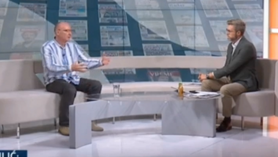 OPOZICIONI NOVINAR PUTEM ŠOLAKOVE TV PORUČIO: Vojska nam ne treba, treba priznati nezavisno Kosovo (VIDEO)