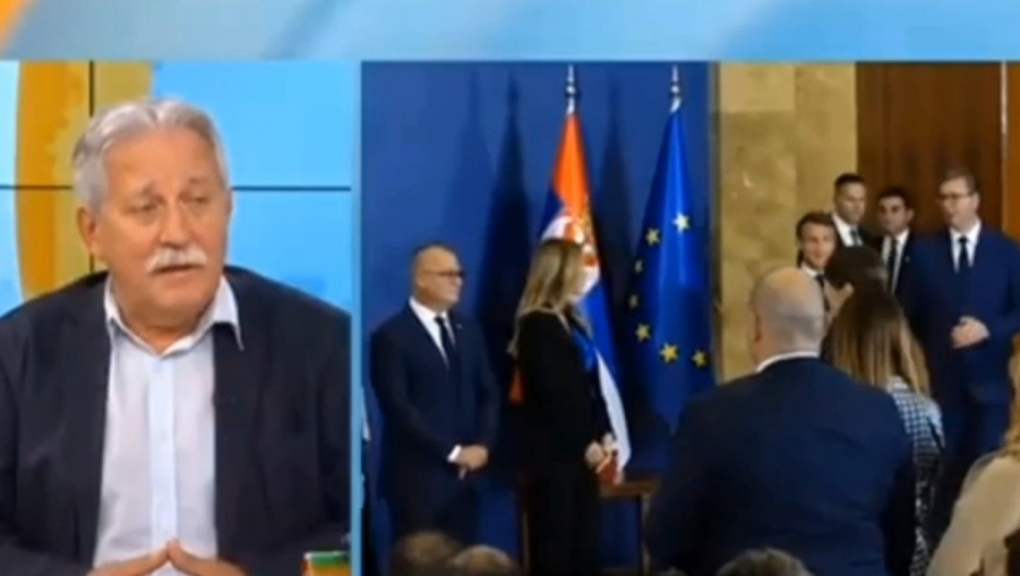 NARODE, OVAJ SE PRAVI LUD! Samardžić napada Vučića za ono za šta je kriv njegov Koštunica! (VIDEO)