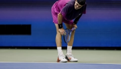 JEZIVE SCENE NA US OPENU Drejper povraćao tokom meča, završio i na kiseoniku (VIDEO)