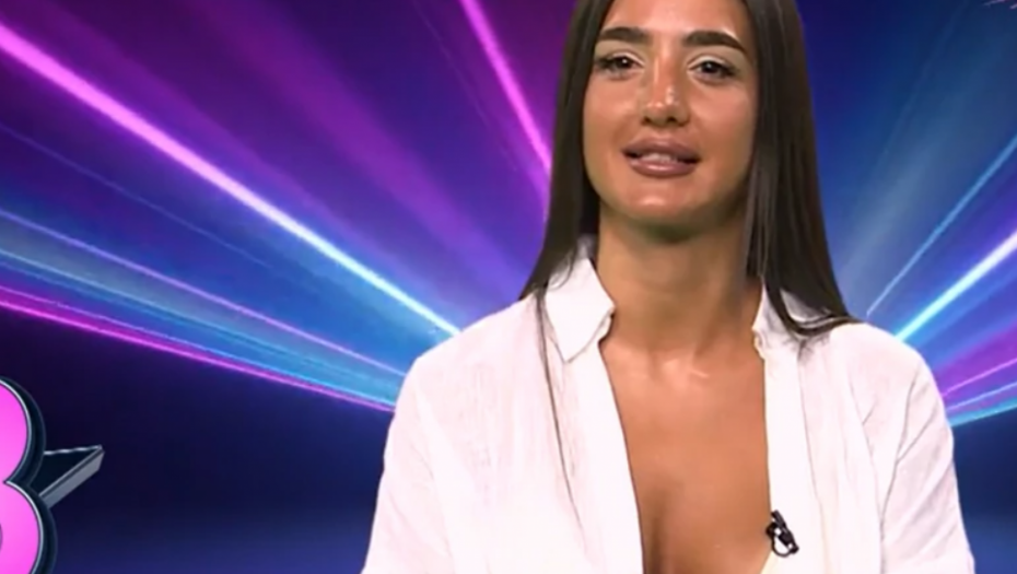 OBJAVLJENA PORUKA NA ANĐELINOM INSTAGRAMU IZAZVALA PRAVI ŠOK! Evo da li su za njen odnos sa Gastozom, sada je sve jasno!