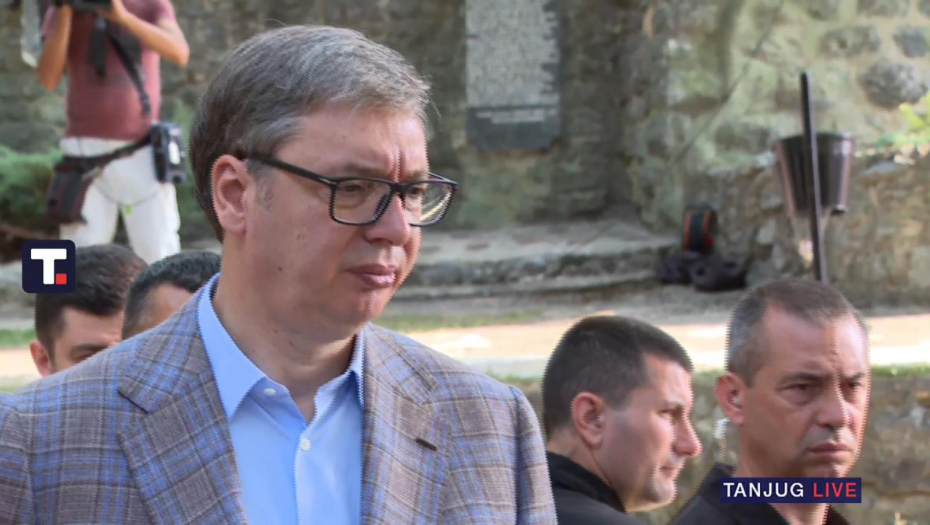 ZA NAS JE OD NAJVEĆEG ZNAČAJA DA POMOGNEMO LJUDIMA! Vučić: Do juna ili do kraja sledeće godine da ne postoji nijedna lista čekanja