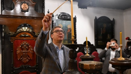 NEOPISIV MIR KOJIM ODIŠE CELA CRKVA! Vučić u jednoj od najstarijih svetinja u Podrinju upalio sveću (FOTO)