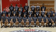 PRVI PORAZ PARTIZANA NA PRIPREMAMA Efes srušio crno-bele posle drame