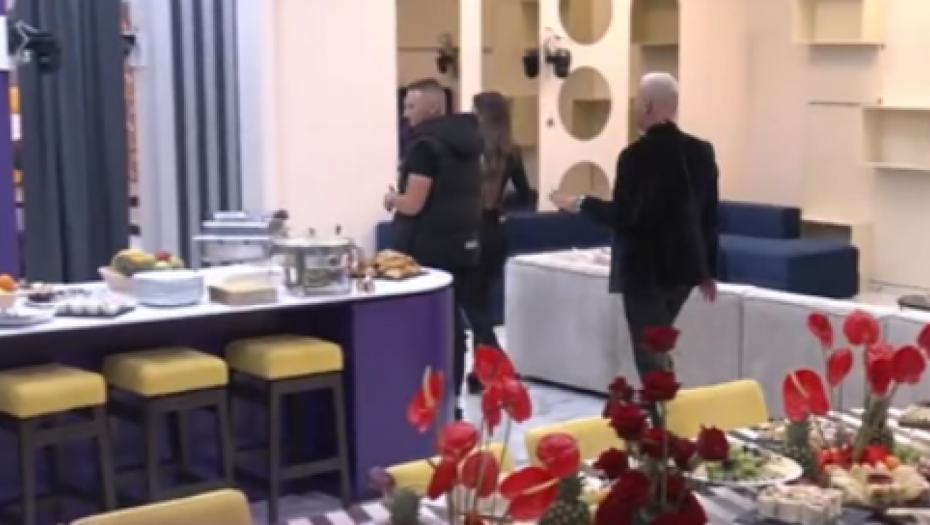 NISMO IMALI STRUJU, TATA JE VARAO MAMU Nova učenica Elite 8 ima tešku životnu priču: Radila sam na njivi