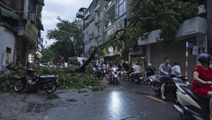POPLAVA ODNELA NAJMANJE 24 ŽIVOTA, SUPERTAJFUN POKOSIO SVE! Meteorolozi izdali NOVO upozorenje! (FOTO)