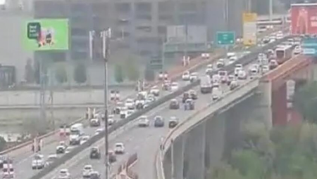 CENTAR GRADA KRCAT, VOZILA NAČIČKANA! Kolaps u saobraćaju, evo kakvo je stanje na ulicama Beograda od jutros!