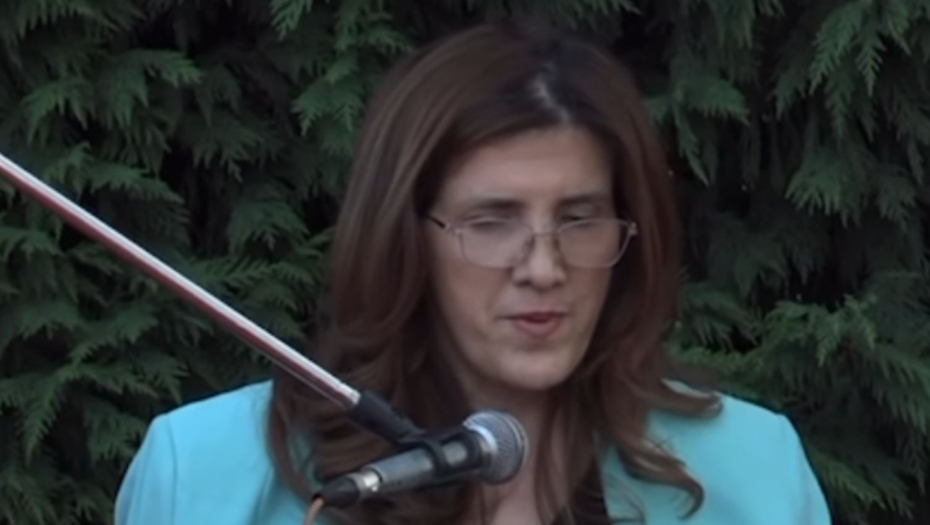 MUSLJIU RAZAPELA KURTIJA "Taj nikada ništa nije uradio za narod, samo manipuliše ljudima"
