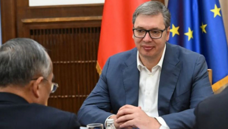 Vučić sutra sa Lajčakom u Beogradu