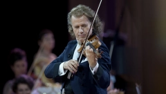 DVA MESECA DO KONCERTA  A ANDRE RIEU  SKORO RASPRODAO ARENU