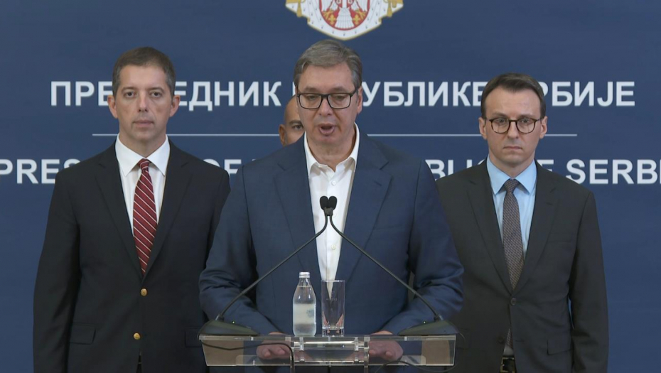 "U NAREDNA 72 SATA SAOPŠTIĆEMO ŠTA SRBIJA ZAHTEVA" Vučić: Nećemo dozvoliti pogrom našeg naroda na KiM (VIDEO)