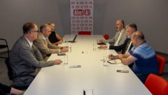 MINISTAR RISTIĆ POSETIO REDAKCIJU DNEVNOG LISTA ''ALO'': Ministarstvu je od neizmerne važnosti održavanje redovne komunikacije sa sredstvima javnog informisanja