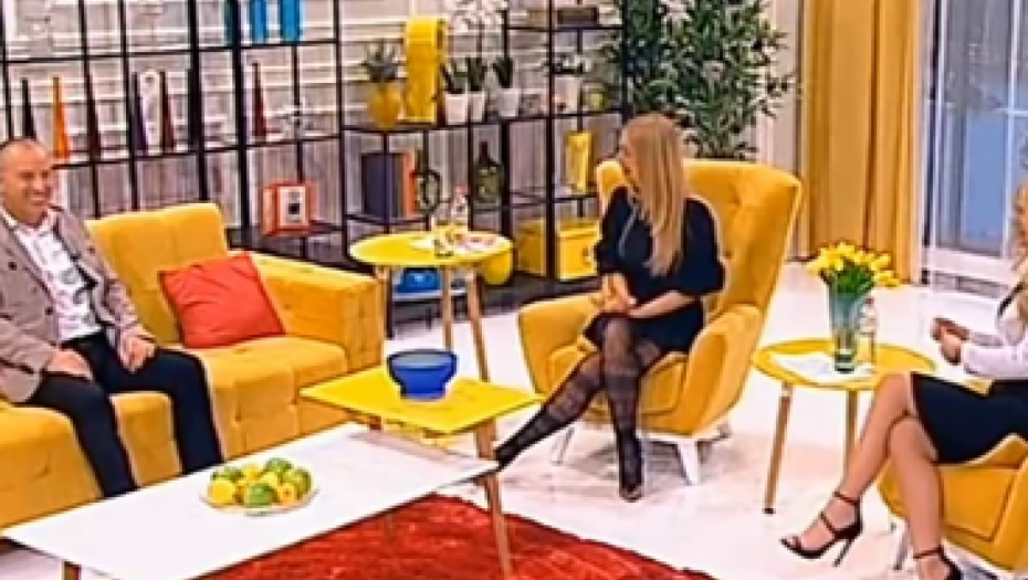 VODITELJKE SE ZACENILE OD SMEHA! O ovom lapsusu uživo u programu i dalje bruje svi, nisu mogle da vode emisiju