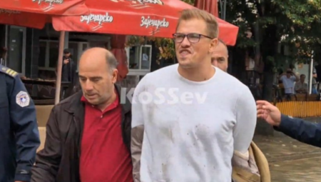 KURTIJEVA POLICIJA UHAPSILA JOŠ JEDNOG SRBINA Aleksandra Arsenijevića su priveli na mostu na Ibru