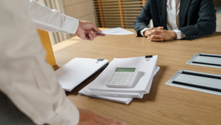 Pitanje svih pitanja: Ovo je jedini slučaj kada poslodavac MORA da vam poveća platu