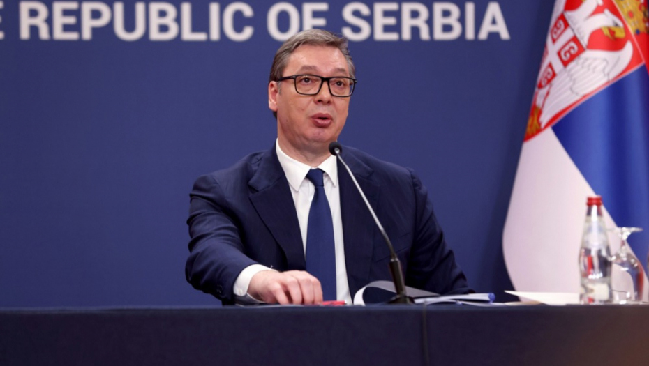 PLAŠE SE VUČIĆA KAO ĐAVO KRSTA Panika u redovima opozicije, ne žele oči u oči sa predsednikom!