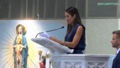 SAHRANILA SLAVNOG MUŽA, PA ŠOKIRALA IZJAVOM Svi ostali u čudu, cele Sjedinjene Američke Države pričaju o ovome (VIDEO)