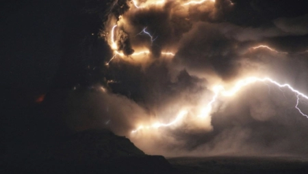 SNAŽAN ZEMLJOTRES U GRČKOJ Zatreslo se kod Korinta, oglasila se Atina