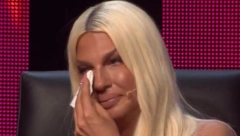 DUŠKO ME NE VOLI, A JA BIH DALA ŽIVOT ZA NJEGA Karleuša na ivici suza o razvodu: Naše ćerke zaslužuju da žive sa mamom i tatom