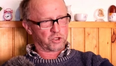 BOSANAC DOBIO "MAČKU U DŽAKU" Primio nepoznatu ženu u u kuću pa kad je video kako izgleda, doživeo životni šok! (VIDEO)