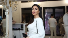 MAJKA I ĆERKA, NEMA ŠANSE, KAO DRUGARICE SU Ovako izgleda Nikolina, slika i prilika svoje mame, Kaje Ostojić?