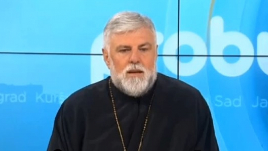 LUDILO MOZGA! Đilasov vladika poručio da su Srbi sami krivi za muke kroz koje prolaze na KiM (VIDEO)