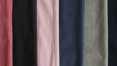 SOMOT ĆE BITI MEKAN I TRAJATI DUŽE Ovaj postupak provereno čuva lepotu vaše omiljene odeće, biće kao nova