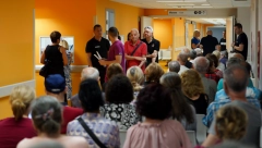 "OD KUĆE SMO NAPRAVILI BOLNICU, NAIZMENIČNO POVRAĆAMO I IMAMO DIJAREJU" Krcate čekaonice Domova zdravlja, pacijenti se žale na OVE SIMPTOME