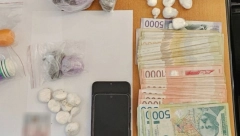 UHAPŠEN DILER kod njega pronađeno 36 paketića sa se marihuanom i digitalna vagica