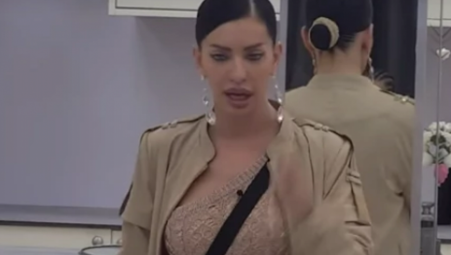 "TUKAO ME JE GOLU DOK SE NE ONESVESTIM" Traumatična ispovest rijaliti učesnice šokirala naciju, nastao muk!