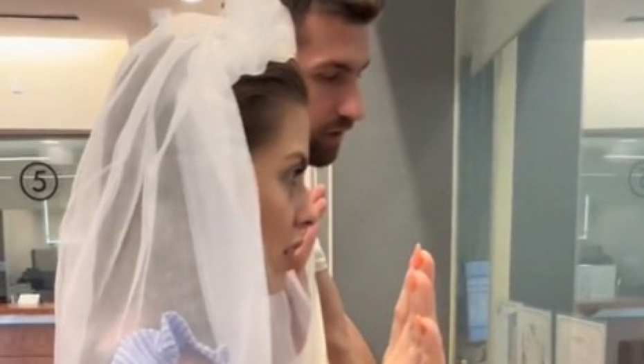 SNIMAK SRPSKOG VENČANJA U VEGASU OBIŠAO SVET Kad su stigli u kapelu, bilo je "fali vam jedan papir!" (VIDEO)