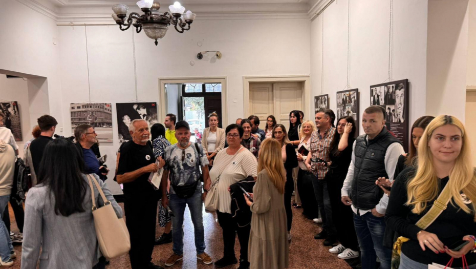 Putujuća izložba “Bata u 90 slika” otvorena u KC Paraćin: Nakon Paraćina Bata stiže u Peking