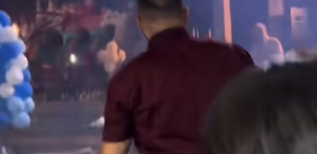 VODITELJ UMALO POGINUO NA ROMSKOM VESELJU! Jezive scene, pojavio se snimak, evo šta se desilo