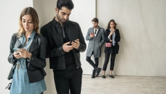 SVI BI HTELI SVOJ BIZNIS Ne žele da rade, a traže samo mobilni telefon i slobodu