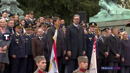 VUČIĆ POTPISAO SAGLASNOST ZA OBAVLJANJE REDOVNOG VOJNOG ROKA "Naša vojska mora da bude sve jača i snažnija"