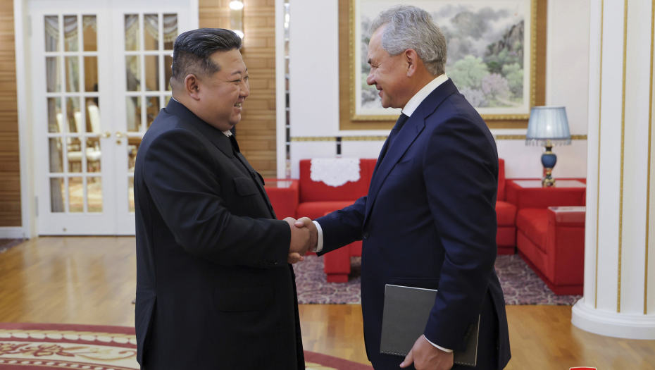 SASTALI SE KIM DŽONG UN I SERGEJ ŠOJGU Evo o čemu su razgovarali (FOTO)