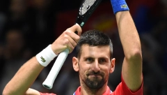 KO JE REKAO PENZIJA? Novak leti po terenu, odigrao poen koji je podigao na noge celu Kinu (VIDEO)