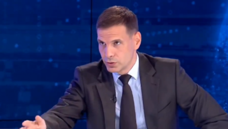 MILOŠ JOVANOVIĆ POMINJE KOSMET UMESTO DA SE POKRIJE UŠIMA I ĆUTI! (VIDEO)