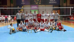 PET SETOVA ZA PEHAR Odbojkaši Radničkog pobedili na turniru “Legende Radničkog”