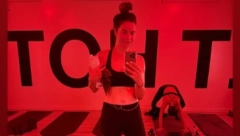 SKINULA SE MARIJA KARAN! Glumica (42) pokazala brutalnu liniju, mreže gore