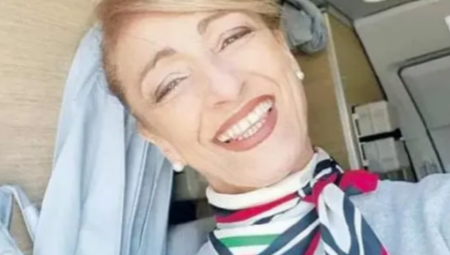 MAJKA TROJE DECE PALA MRTVA PRED PUTNICIMA Tragedija u avionu (FOTO)