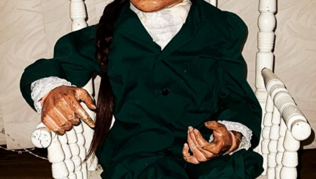 PRONAŠAO JEZIVU LUTKU U NAPUŠTENOJ ZGRADI Korisnici preklinju da je se otarasi, on nema nameru, evo i zbog čega! (FOTO)