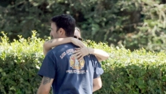 ĆERKA BRUSA VILISA PREPUSTILA SE VRELIM STRASTIMA SA MISTERIOZNIM MUŠKARCEM Evo ko je dečko ko je osvojio njeno srce