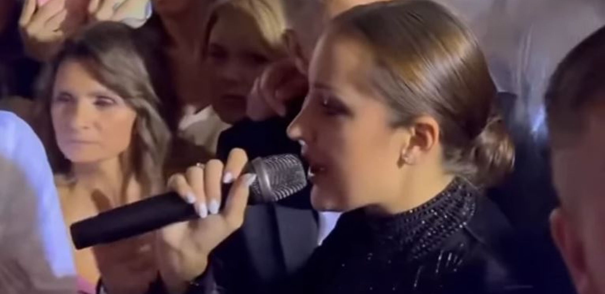 UDALA SE ĆERKA NAŠEG POZNATOG PEVAČA! Sve pršti od luksuza na gala svadbi, Aleksandra Prijović zapalila atmosferu!